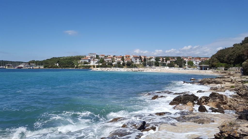 Apartments Seafront Villa Pula Exterior foto