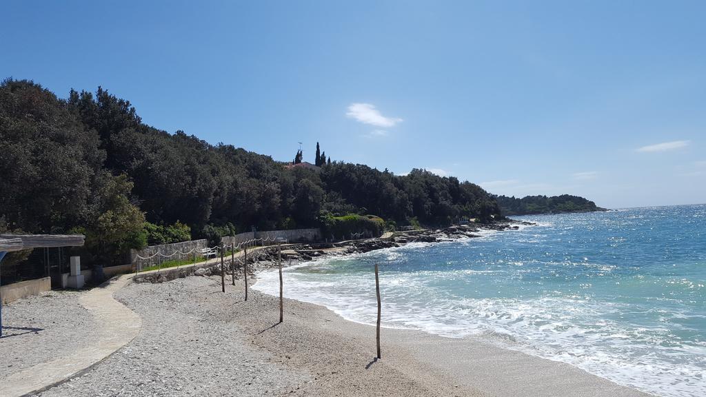 Apartments Seafront Villa Pula Exterior foto